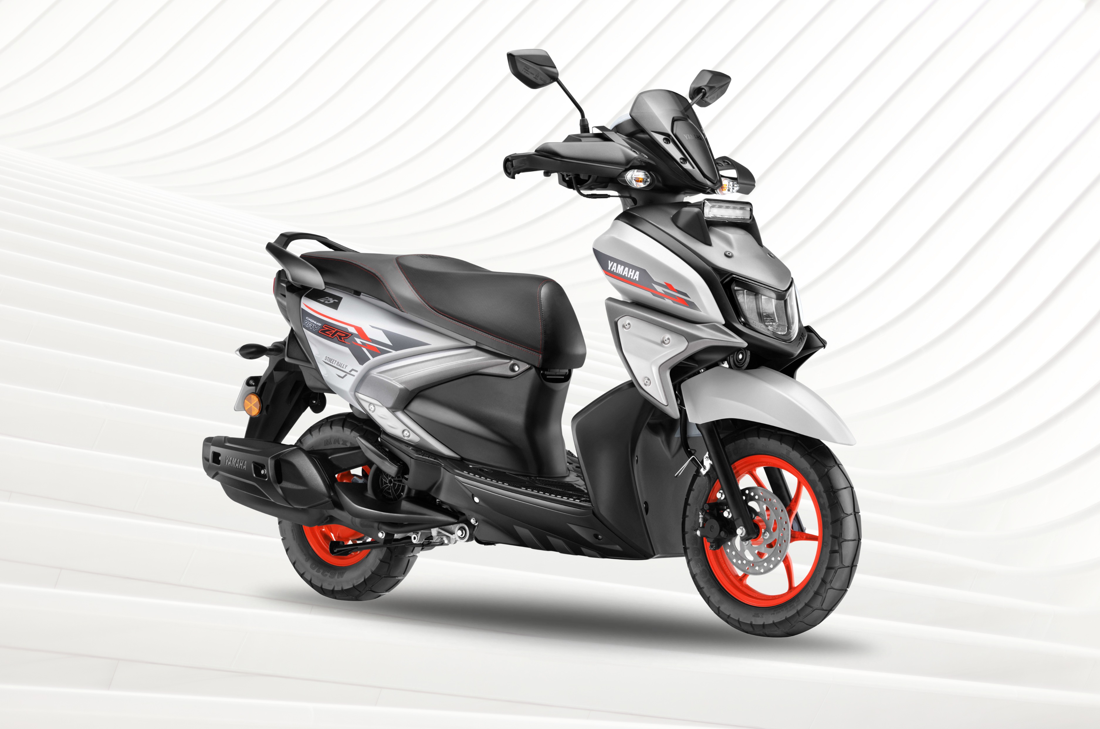 Yamaha RayZR 125 Hybrid gets discounts up to Rs 10,000